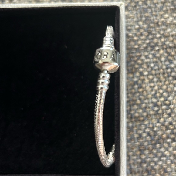 Pandora NIB Classic Silver Bracelet - Picture 3 of 7